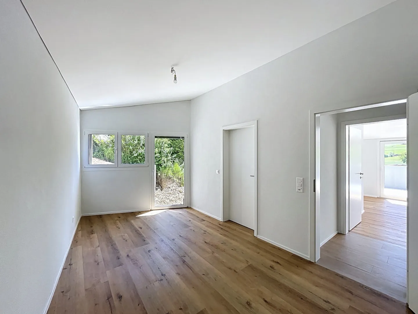 NEUE EINZELVILLA - 2 WOHNUNGEN - PANORAMABLICK - Foto 7 von 12