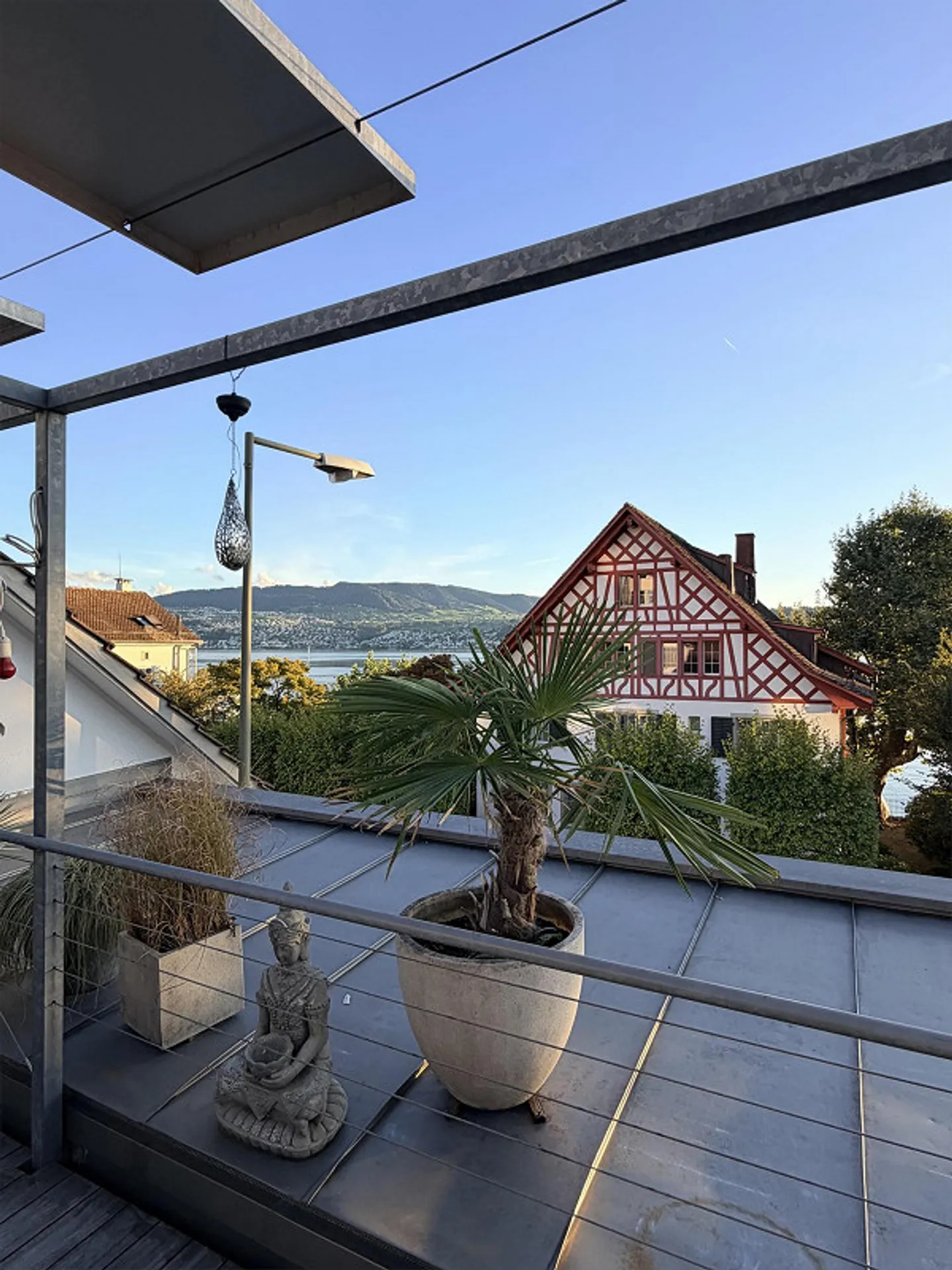 Appartement de 3,5 pièces en style loft avec vue sur le lac et grande terrasse - Photo 4 sur 29