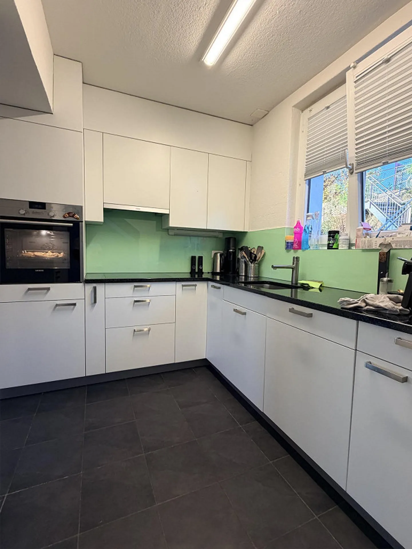 Appartement de 3,5 pièces en style loft avec vue sur le lac et grande terrasse - Photo 20 sur 29