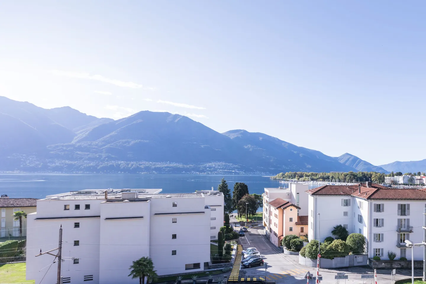 Helle 2,5-Zimmer-Wohnung mit Seeblick zu vermieten. Hauptwohnsitz. - Foto 1 von 5