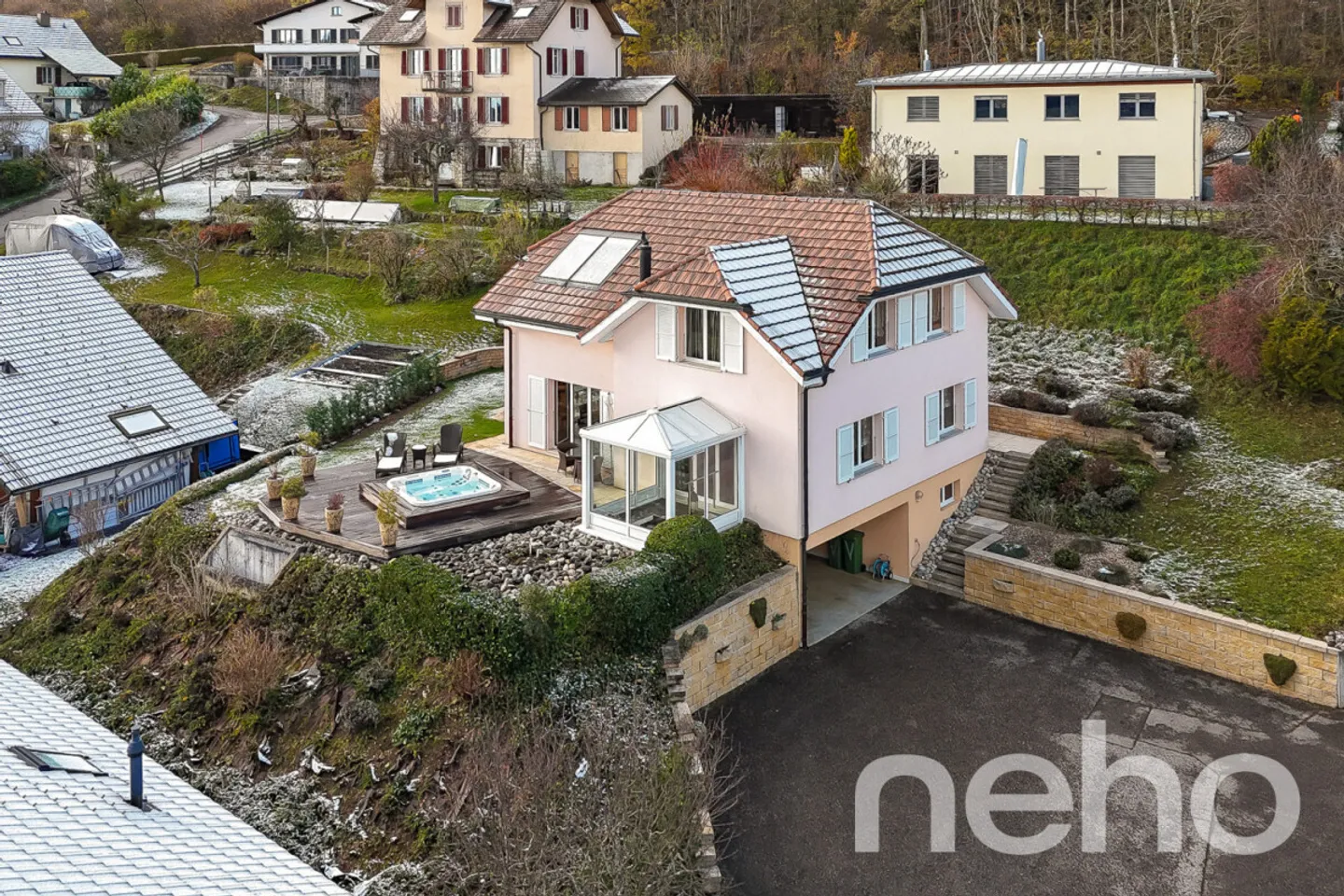 Sublimes Villa mit Terrasse, Jacuzzi, Aussicht und 80m2 Spa/Kino-Bereich - Photo 3 sur 13