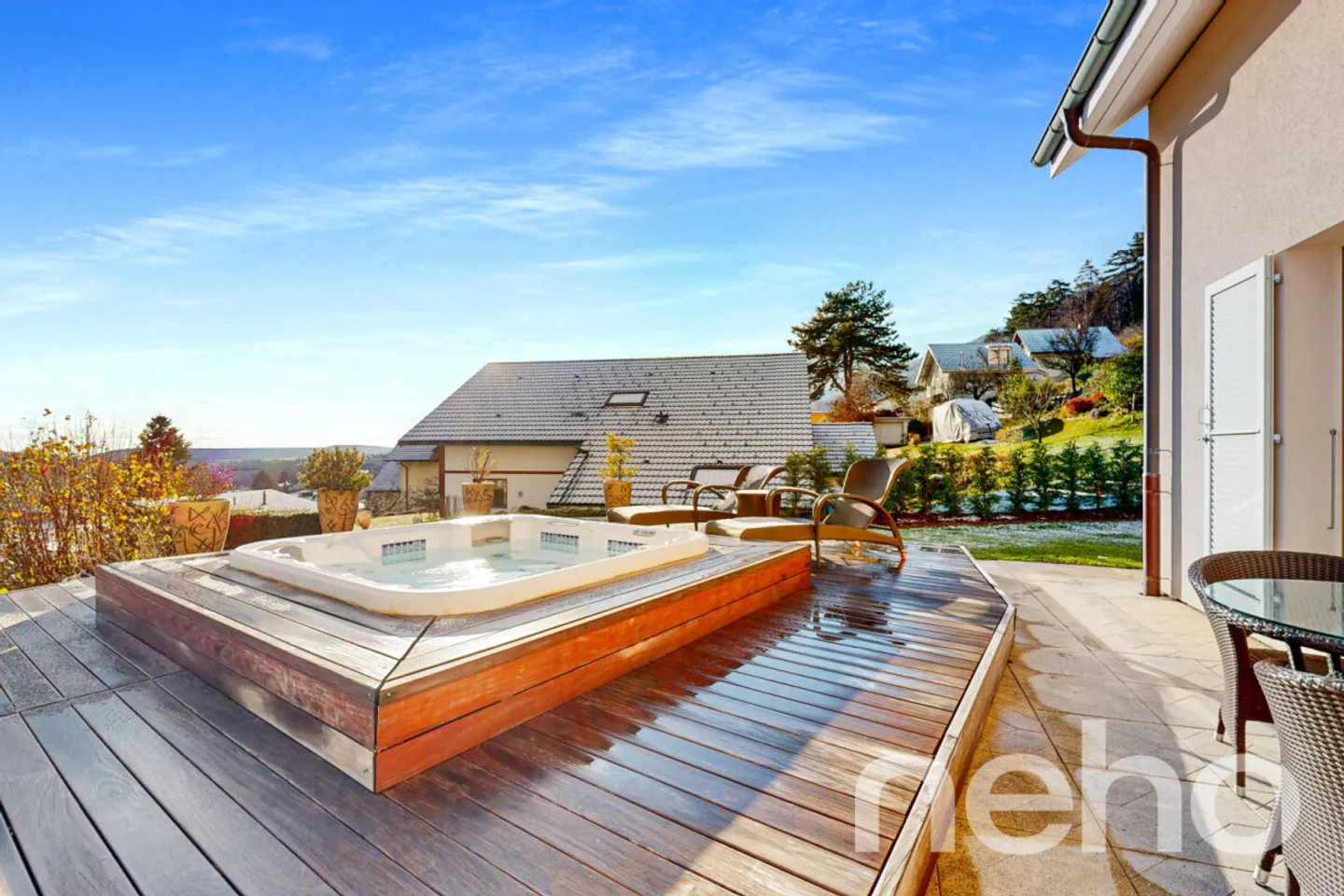 Sublimes Villa mit Terrasse, Jacuzzi, Aussicht und 80m2 Spa/Kino-Bereich - Photo 4 sur 13
