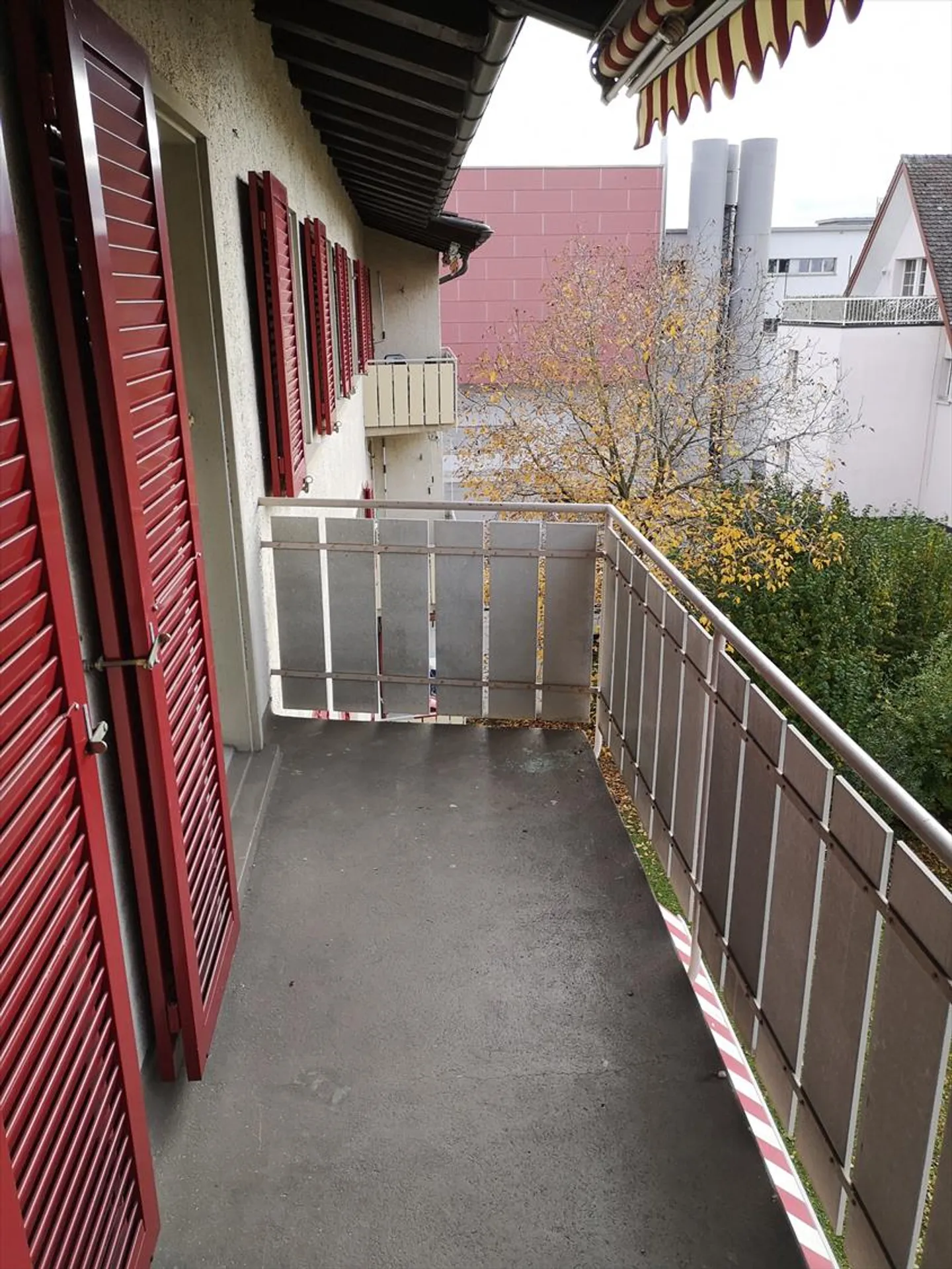 Living without a deposit in a central location! - Photo 11 of 13