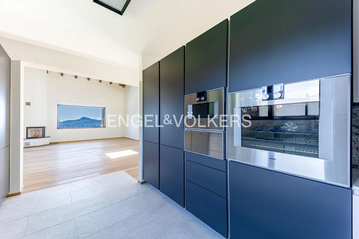 Villa ristrutturata con splendidi spazi esterni - Foto 7 di 13