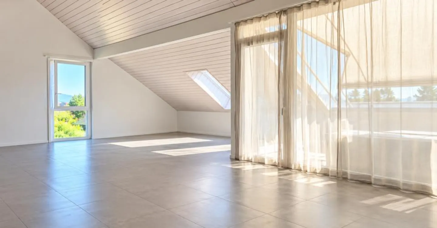 Bright 3.5 rooms with large balcony and three parking spaces - Photo 3 of 9