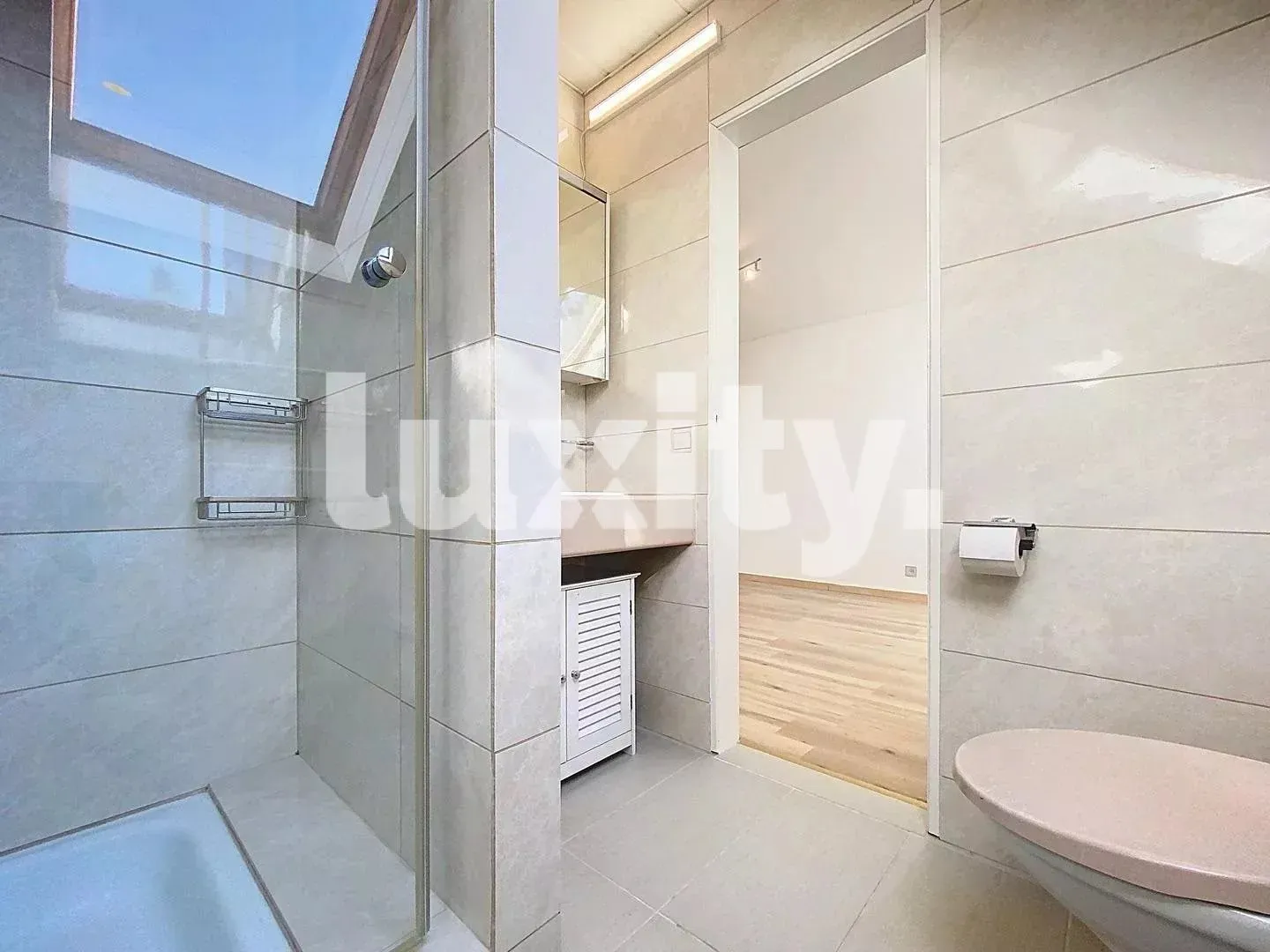 Elegante Villa mit privatem Studio - Foto 7 von 7