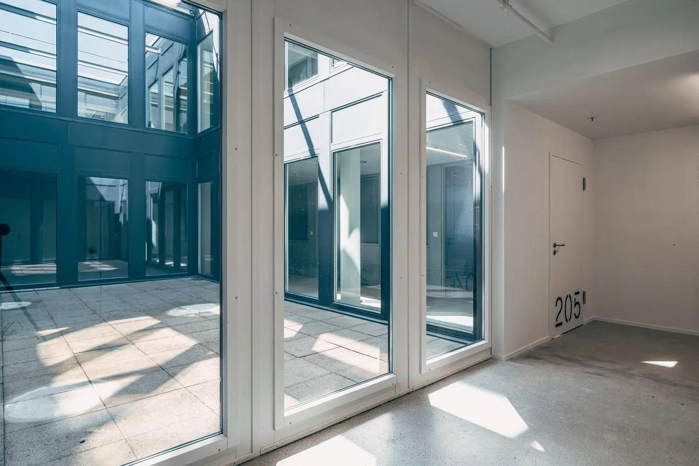 Attractive office spaces in the former 'Gondrand' building - Photo 3 of 10