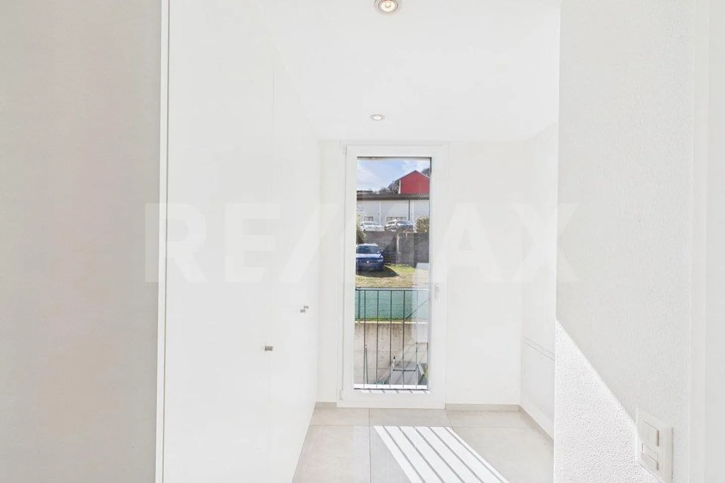 Moderno appartamento di 4½ stanze all'ultimo piano - Foto 4 di 13