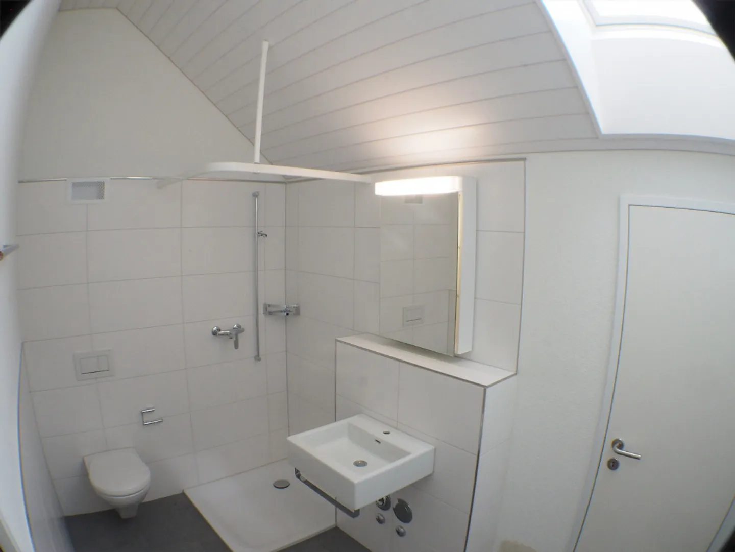 First rental 5.5 room attic in the village center - Photo 6 of 7