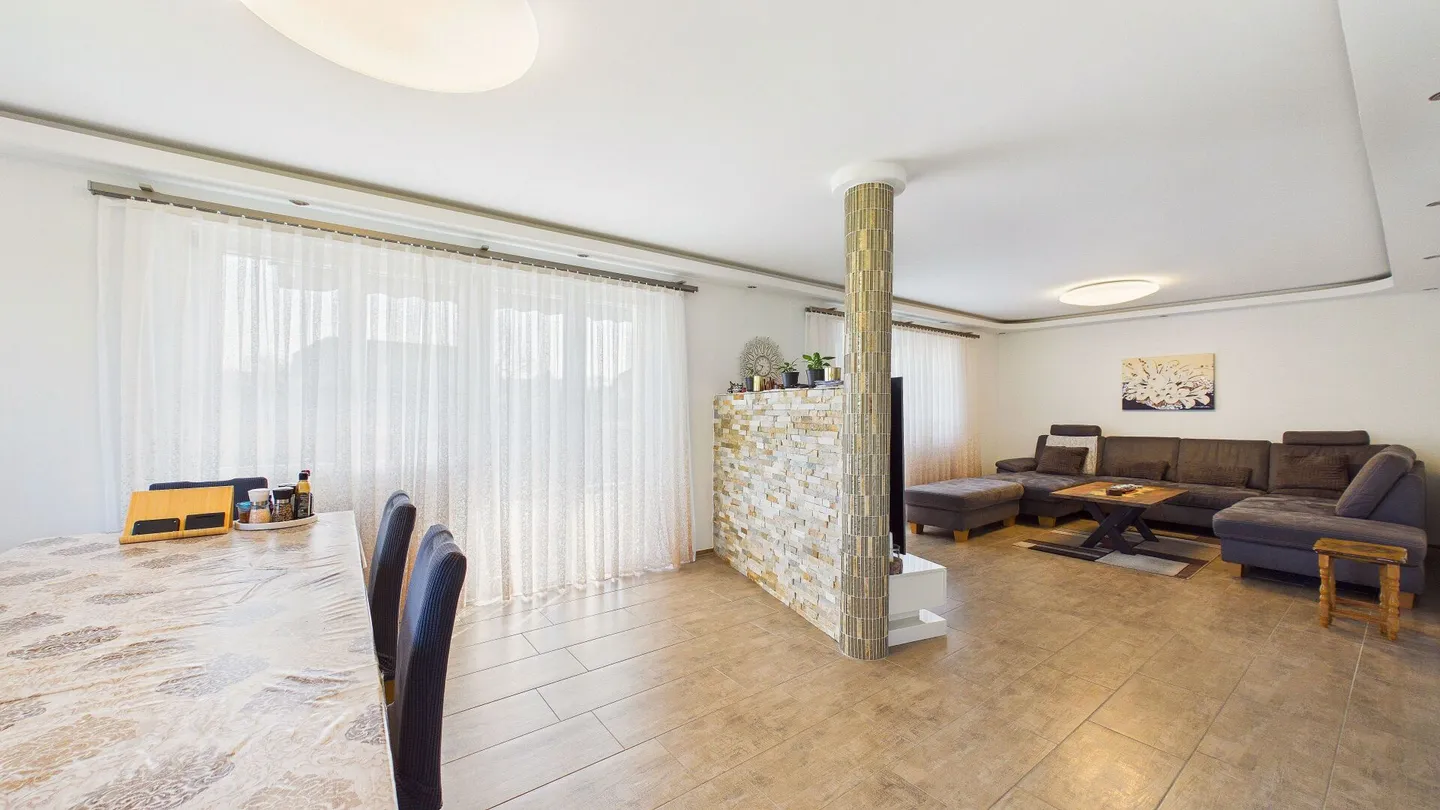 Stilvolles 5.5-Zimmer- Einfamilienhaus mit Garten und laufenden Erneuerungen - Foto 7 von 17