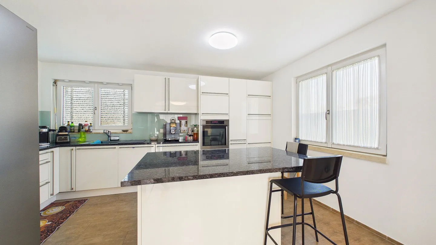 Stilvolles 5.5-Zimmer- Einfamilienhaus mit Garten und laufenden Erneuerungen - Foto 10 von 17