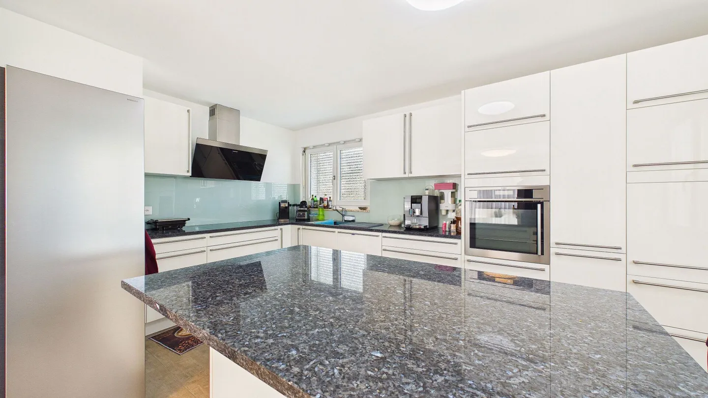 Stilvolles 5.5-Zimmer- Einfamilienhaus mit Garten und laufenden Erneuerungen - Foto 11 von 17