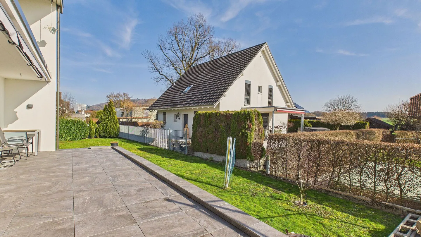 Stilvolles 5.5-Zimmer- Einfamilienhaus mit Garten und laufenden Erneuerungen - Foto 4 von 17