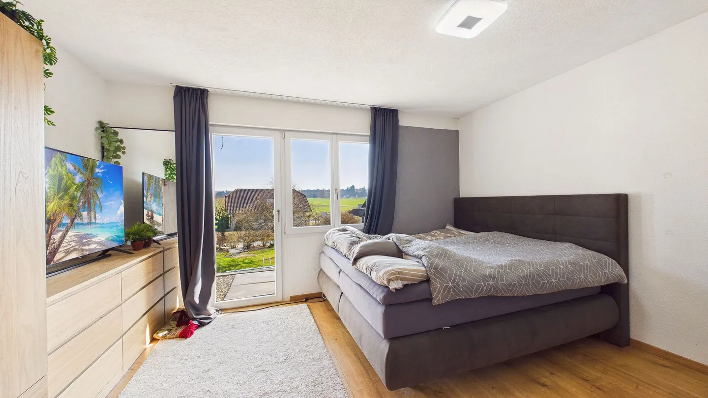 Stilvolles 5.5-Zimmer- Einfamilienhaus mit Garten und laufenden Erneuerungen - Foto 13 von 17