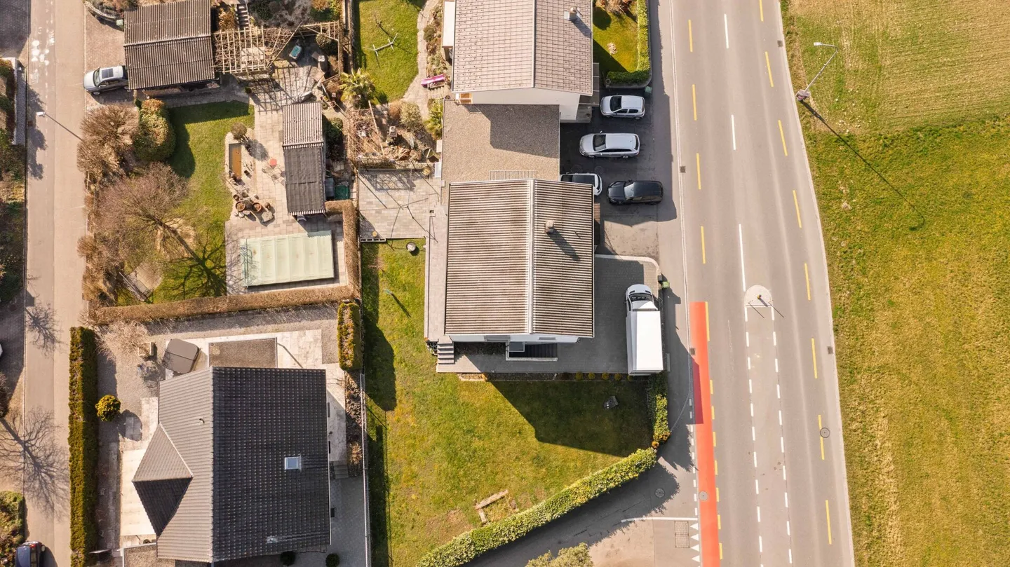 Stilvolles 5.5-Zimmer- Einfamilienhaus mit Garten und laufenden Erneuerungen - Foto 17 von 17