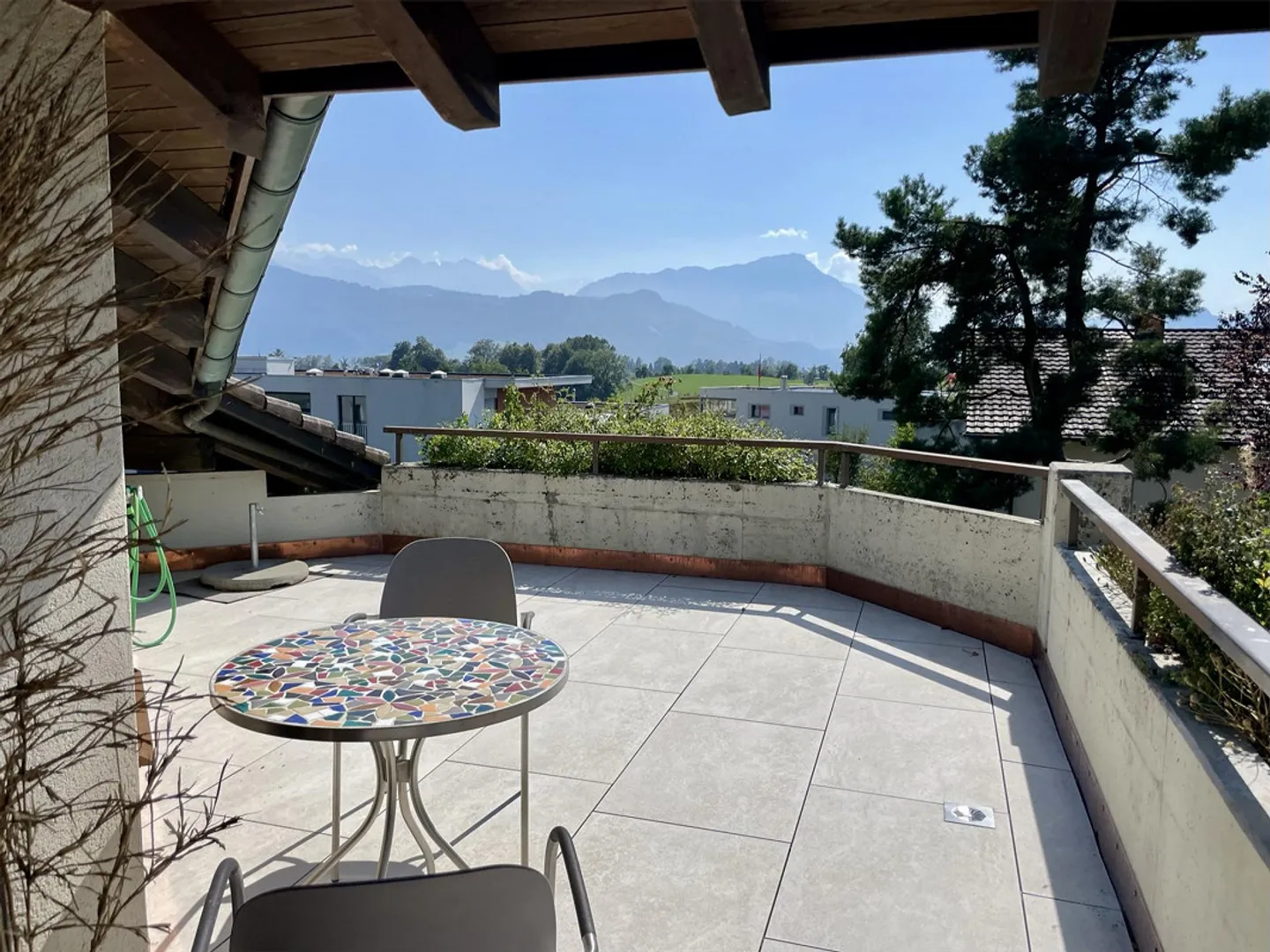 Appartement en Attique Moderne avec Vue - Photo 2 sur 13