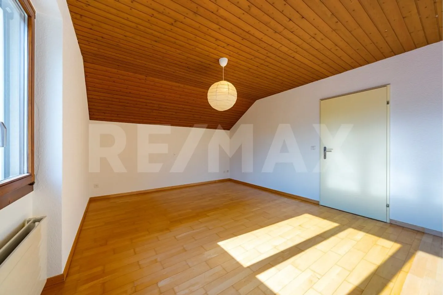 Appartement 3 pièces confortable et calme dans une maison individuelle - Photo 4 sur 13