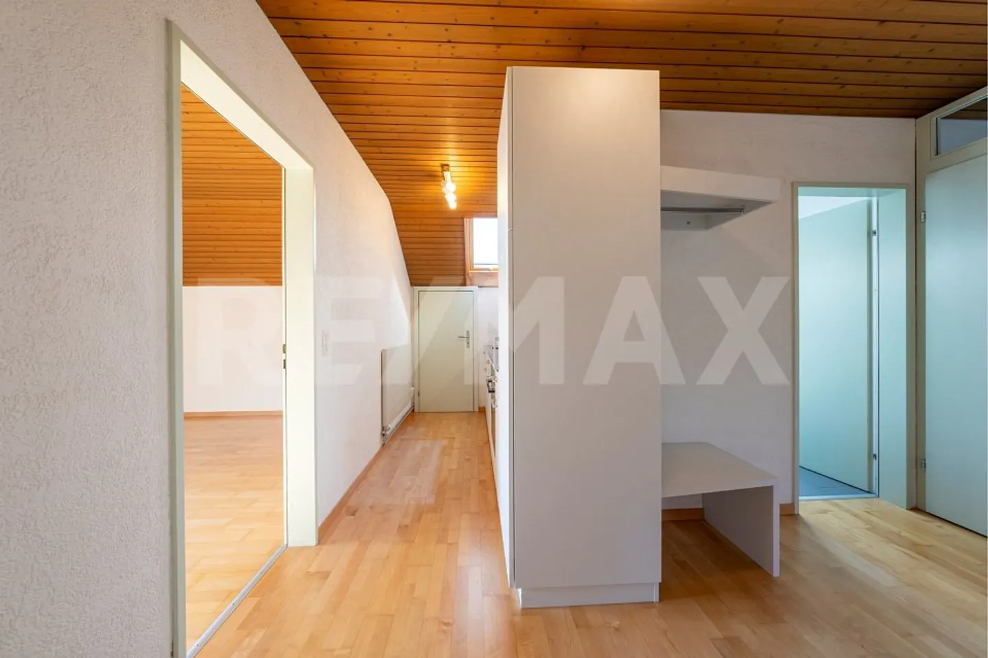 Appartement 3 pièces confortable et calme dans une maison individuelle - Photo 10 sur 13