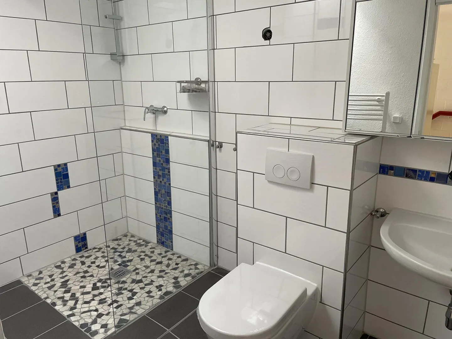 House in Thayngen with beautiful views and garden - Photo 11 of 28