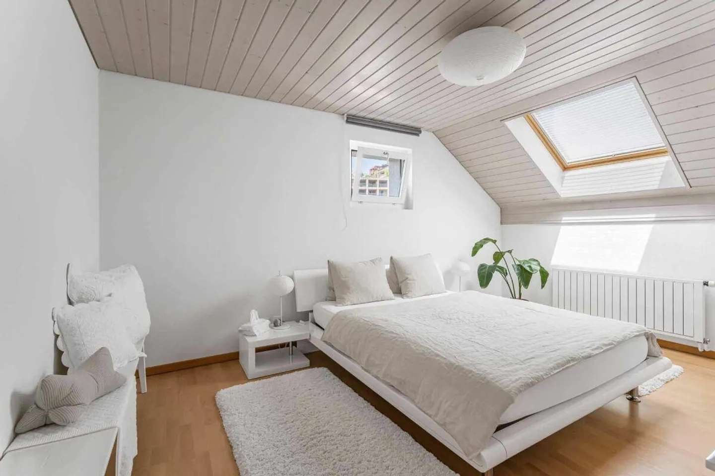 Private like a house. Practical like an apartment - Photo 15 of 20