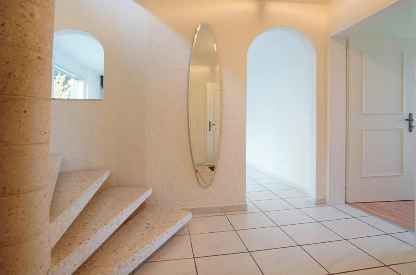 Helle, sehr komfortable, zentral gelegene 6.5-Zi Maisonette Wohnung - Foto 6 von 25