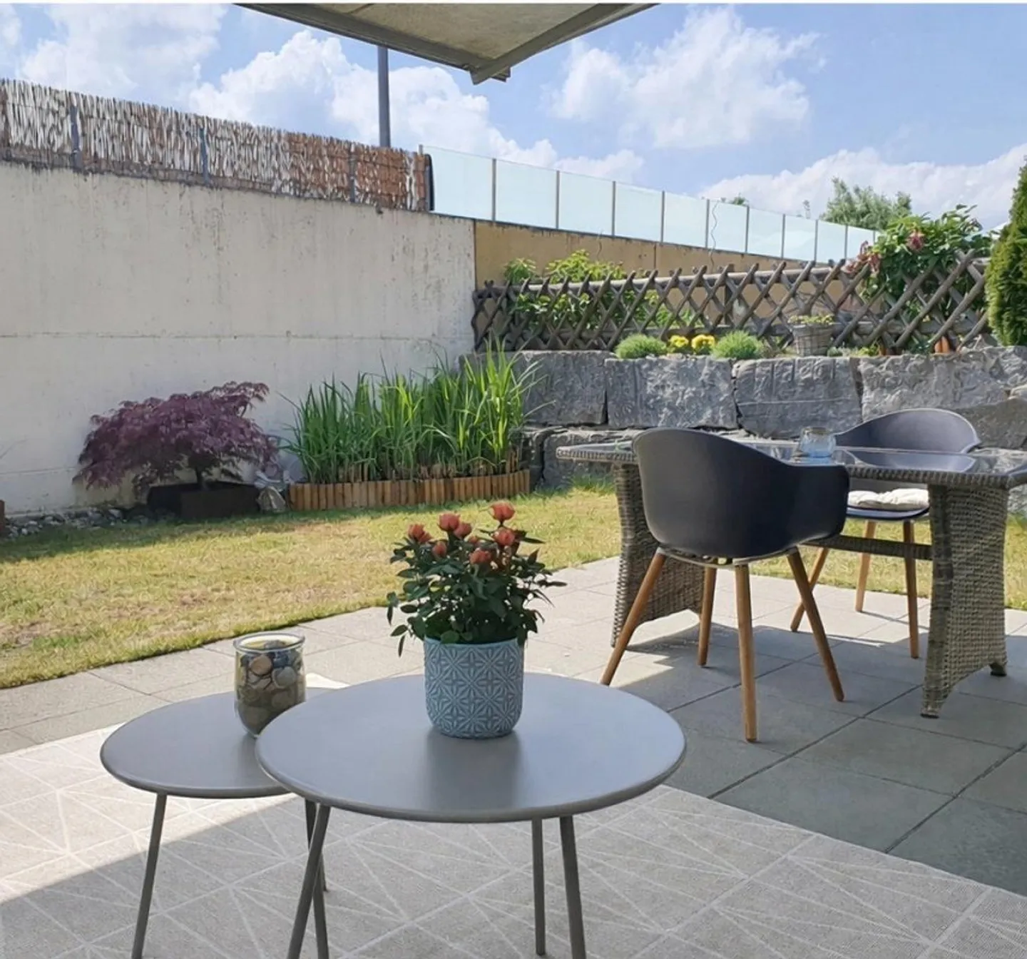 Modernes Familienhaus mit Garten - Foto 3 von 17