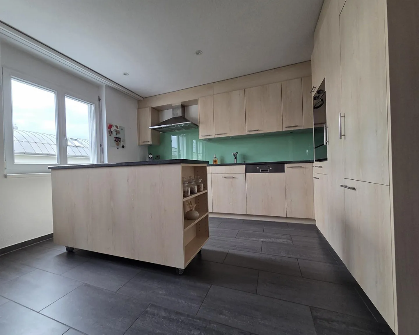 Modernes Familienhaus mit Garten - Foto 6 von 17