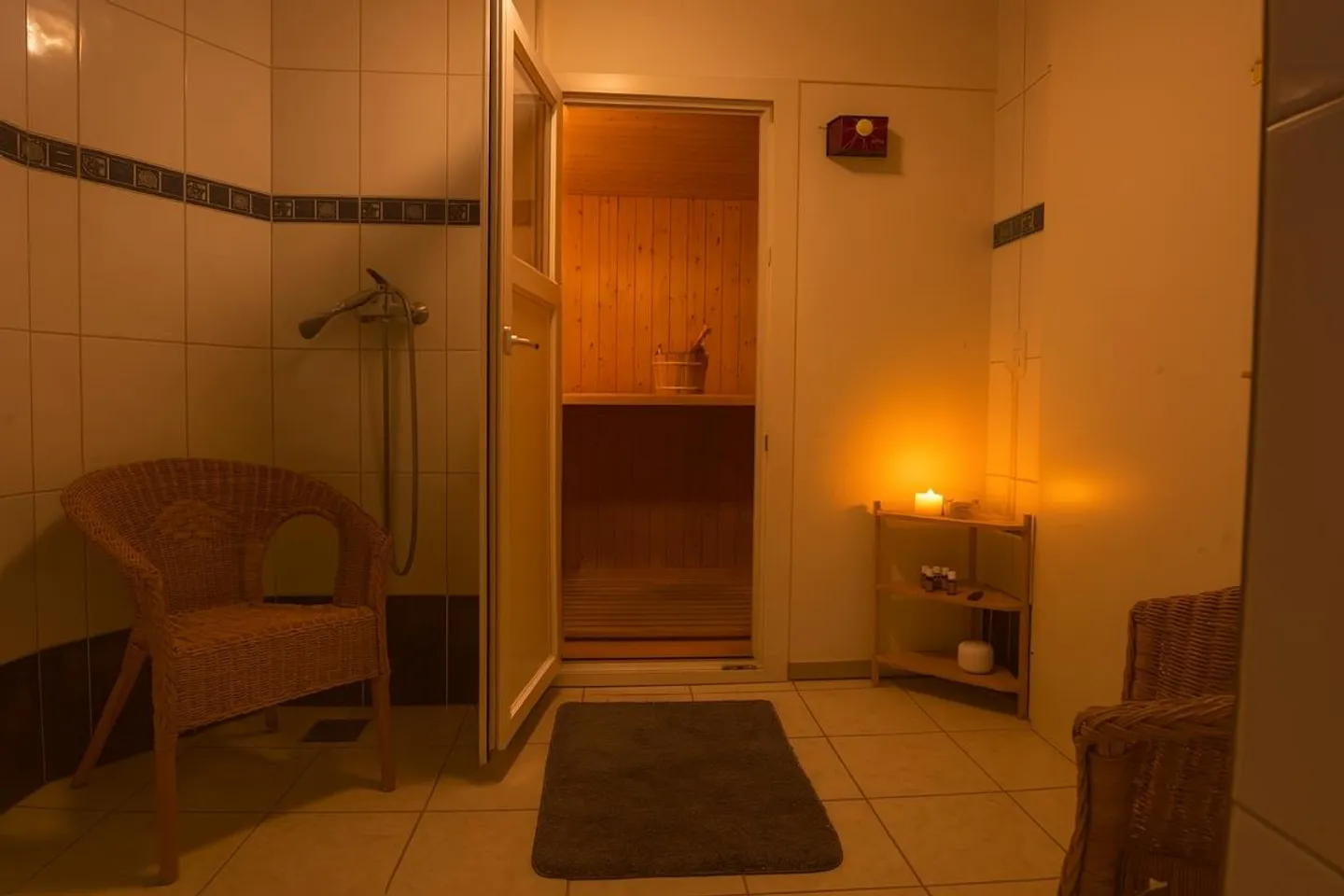 Helle, sehr komfortable, zentral gelegene 6.5-Zi Maisonette Wohnung - Foto 19 von 25