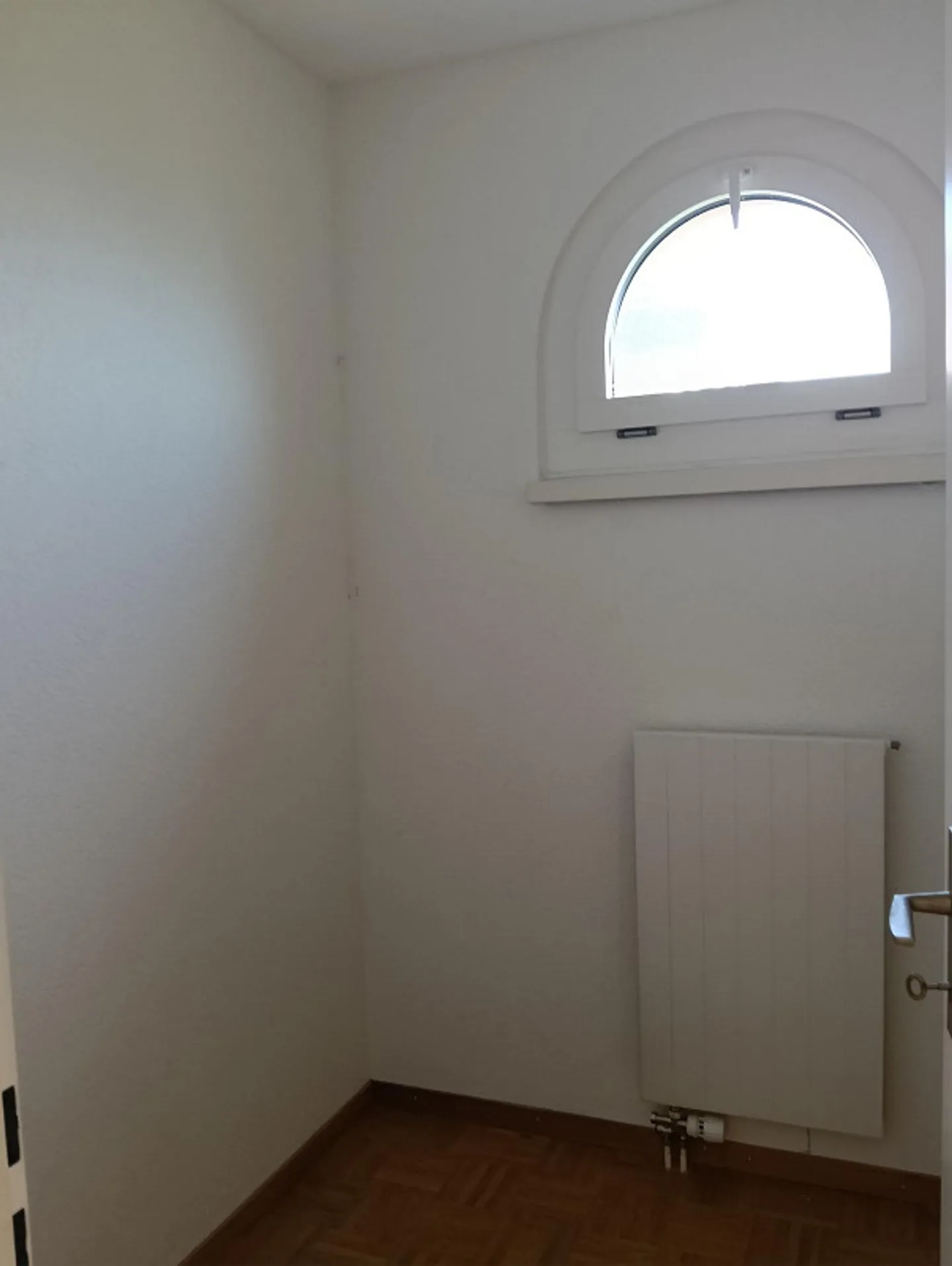 Charmante Wohnung mit Seesicht - Foto 10 von 13