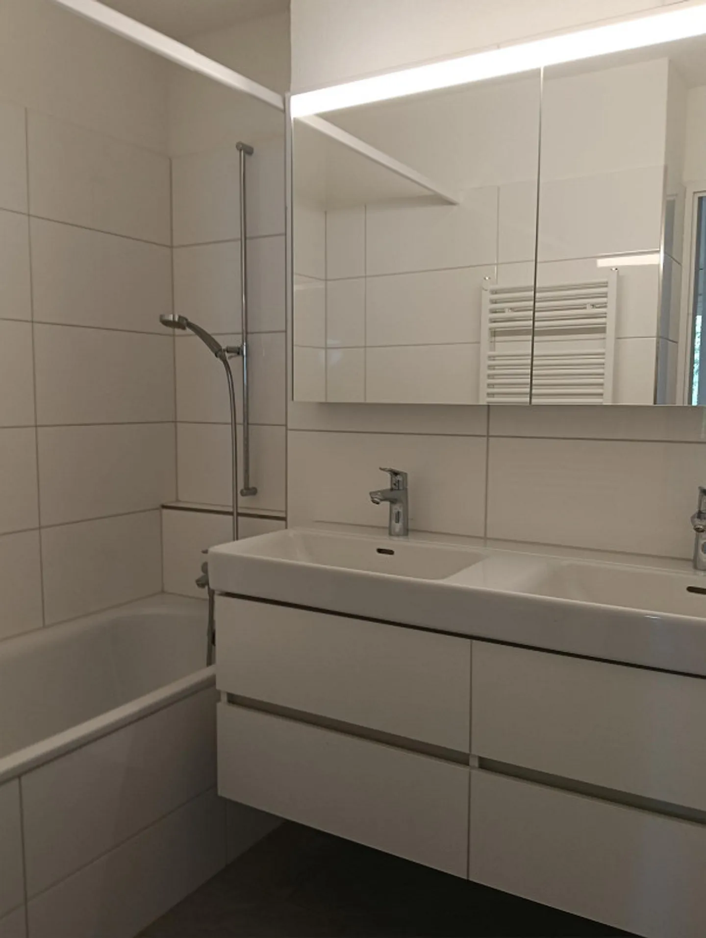 Charmante Wohnung mit Seesicht - Foto 7 von 13