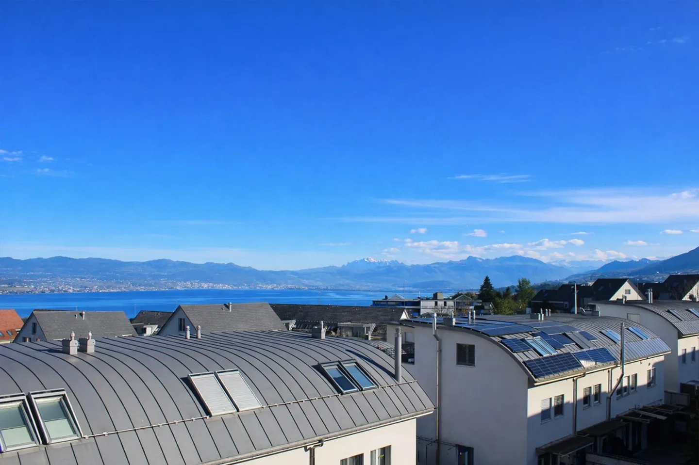 Modernes Familienhaus mit Garten - Foto 16 von 17