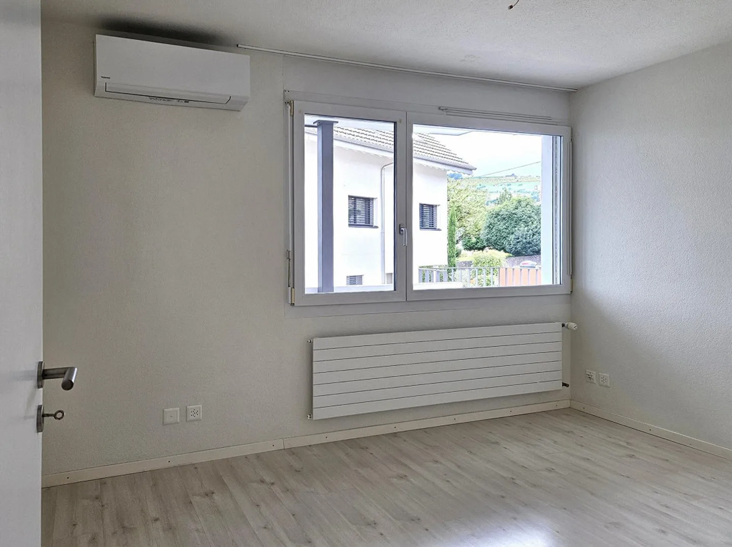 Helle, sehr komfortable, zentral gelegene 6.5-Zi Maisonette Wohnung - Foto 12 von 25