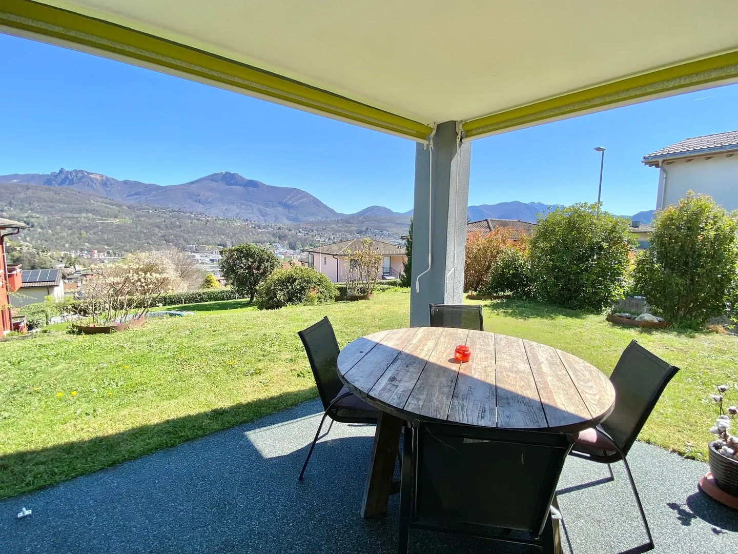 Villa chaleureuse avec vue panoramique - Photo 4 sur 15