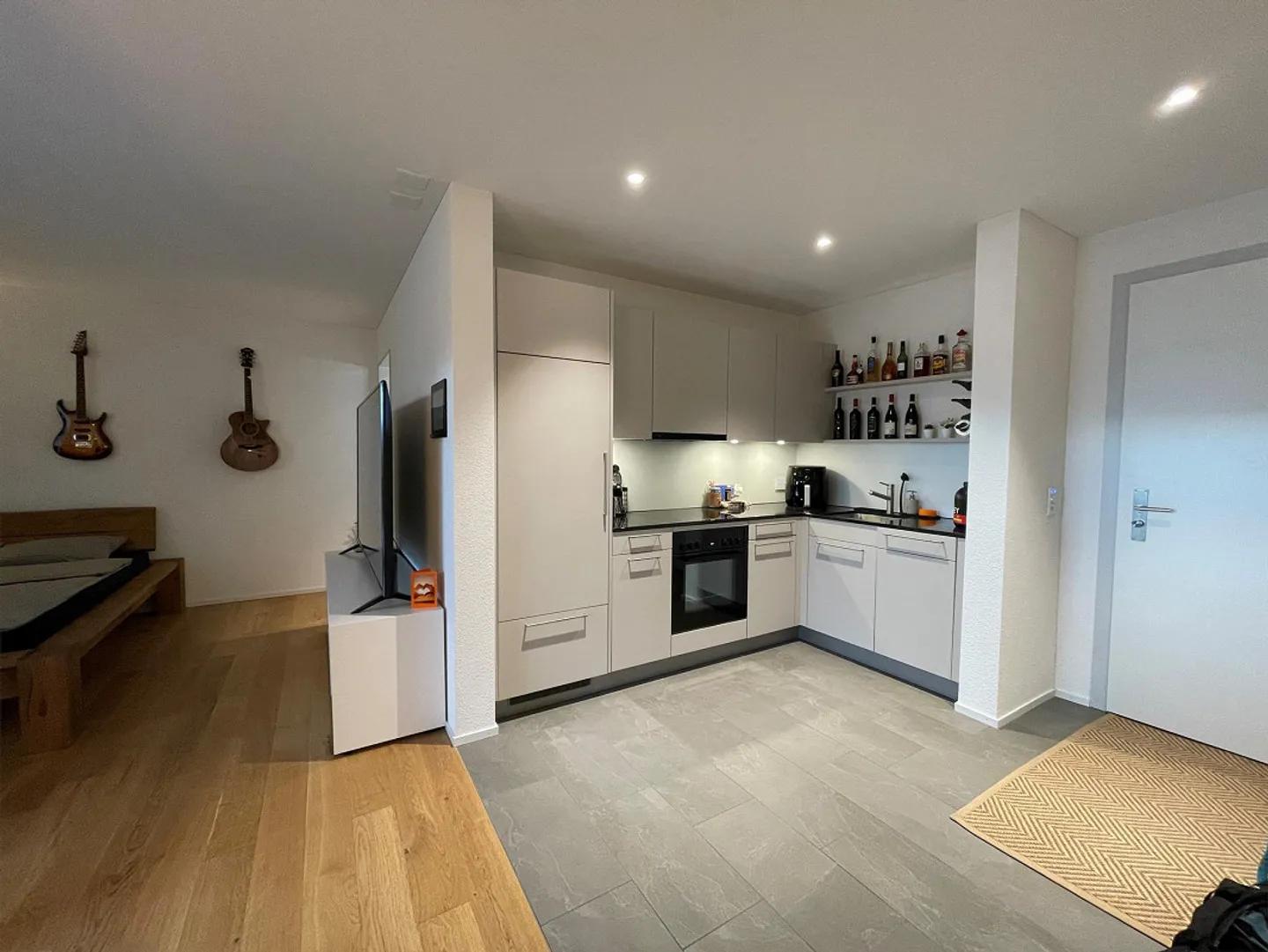 Modern 1.5 Room Apartment - Photo 2 of 5