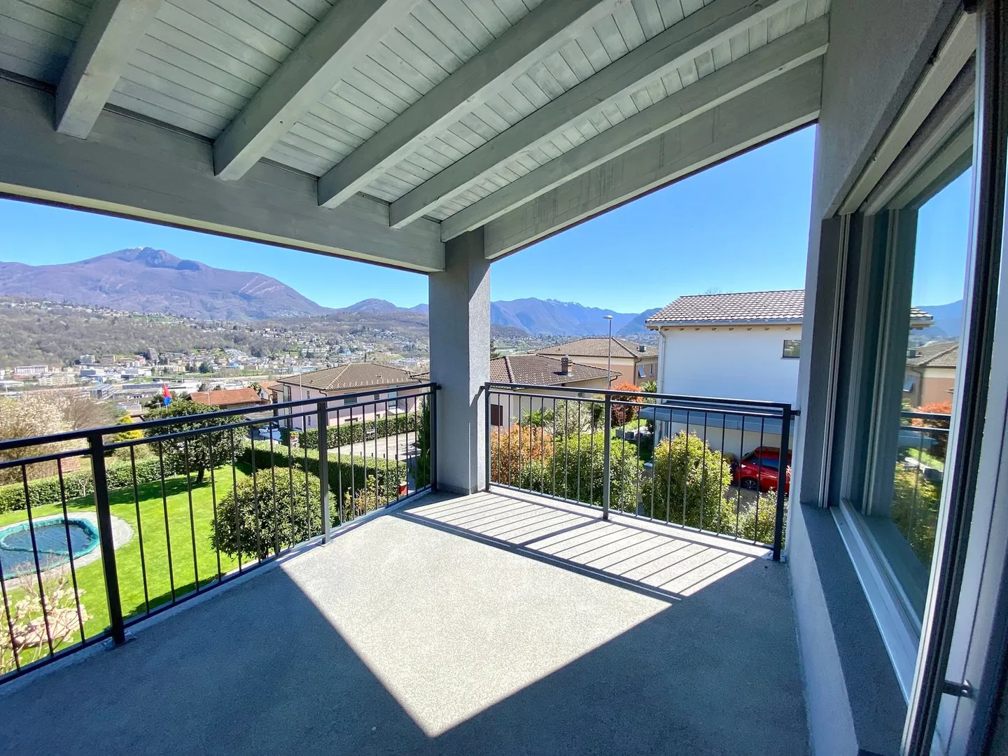 Villa chaleureuse avec vue panoramique - Photo 1 sur 15