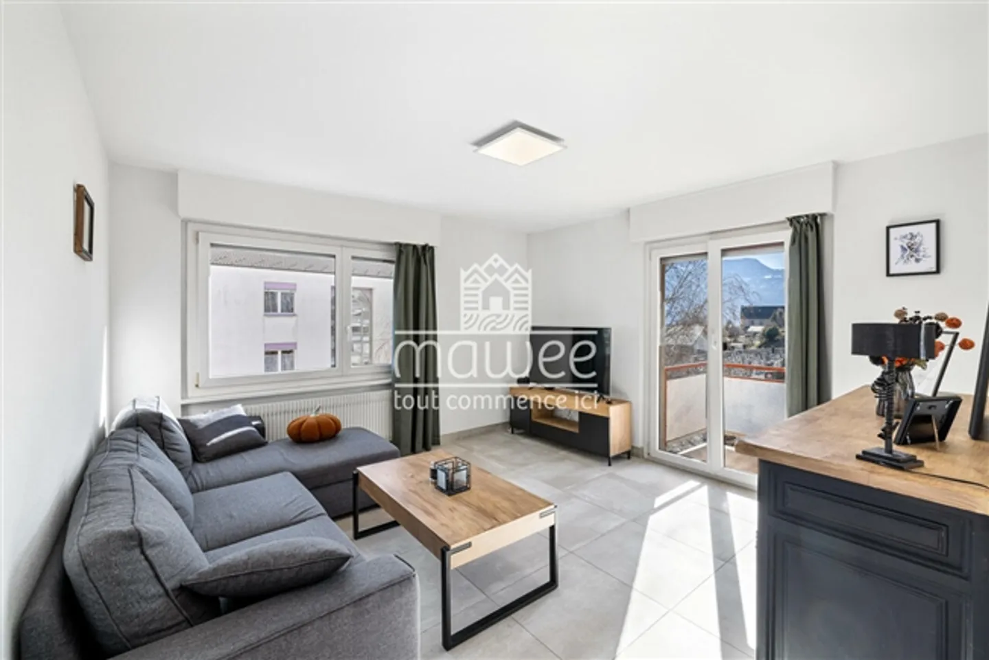 Elegant 3.5 Room Apartment in the Heart of Chamoson - Photo 4 of 11