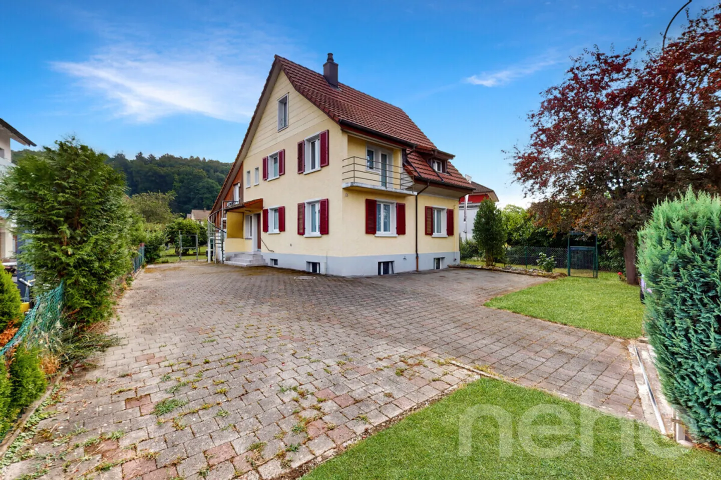Casa unifamiliare 8 stanze con appartamento separato e riserva di terreno - Foto 1 di 12