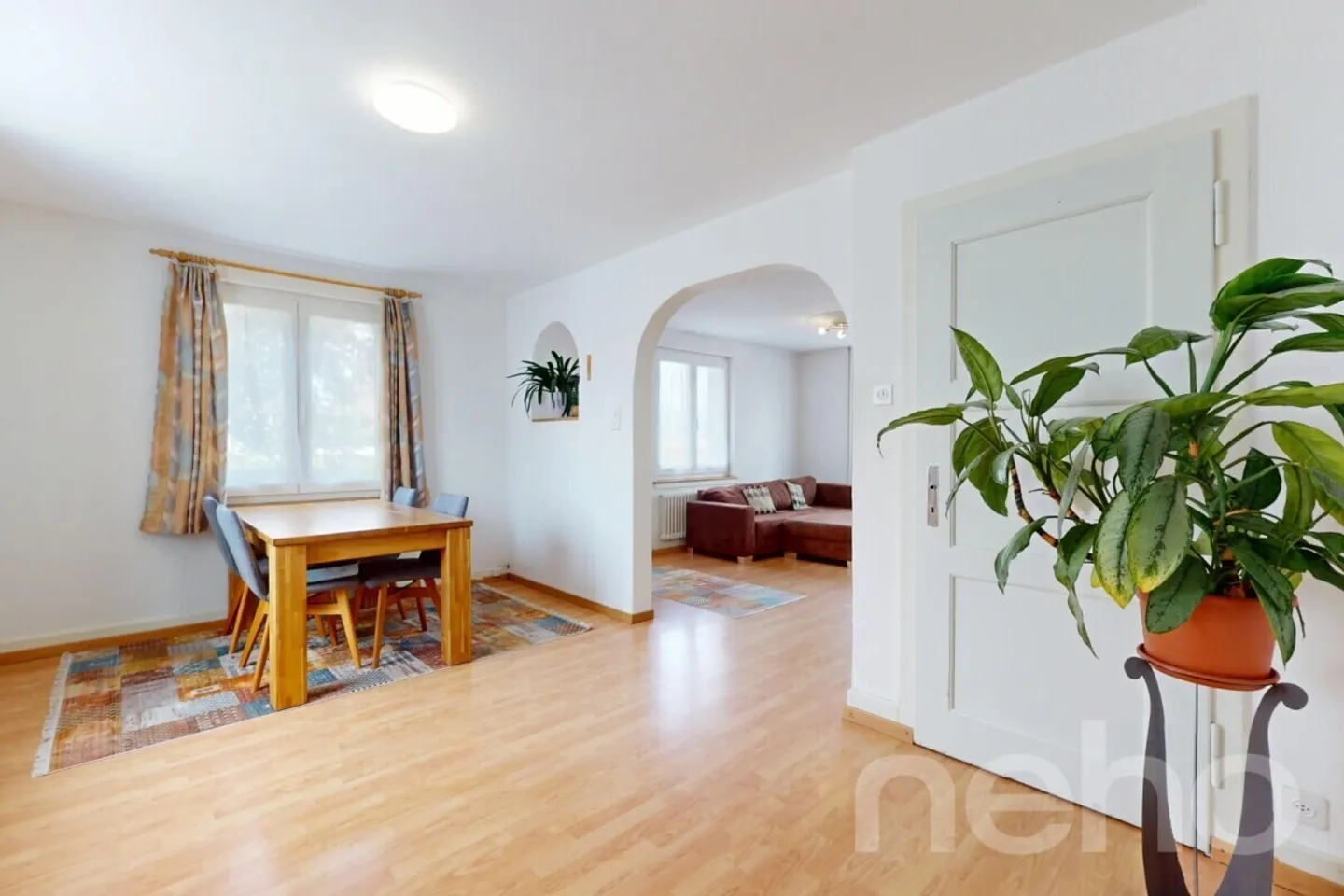 Casa unifamiliare 8 stanze con appartamento separato e riserva di terreno - Foto 3 di 12
