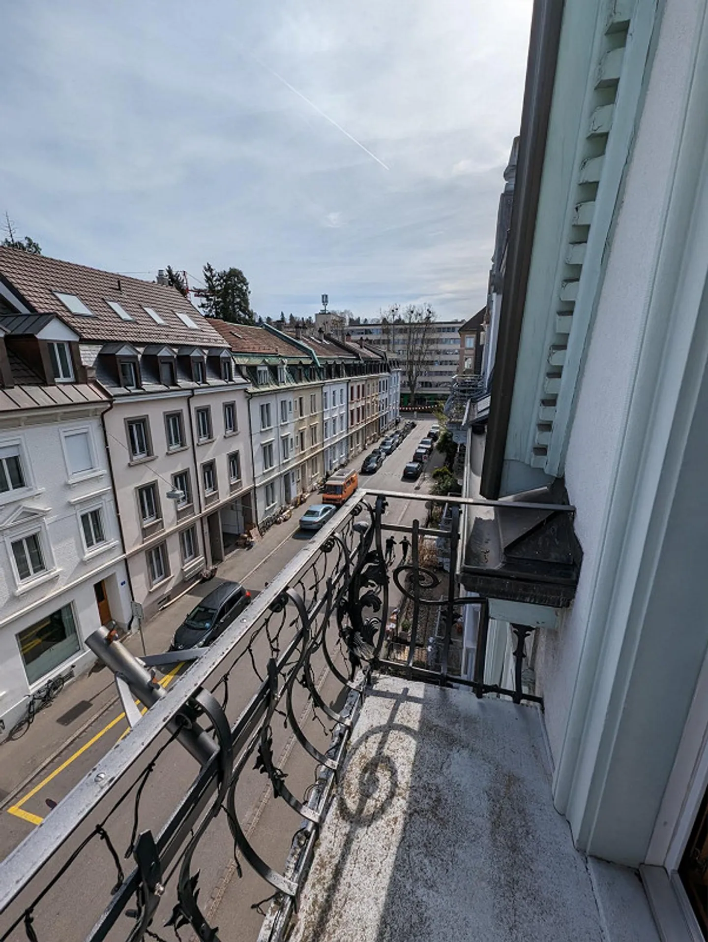 Spacious 4.5-room maisonette penthouse in "Gundeli" - Photo 10 of 11