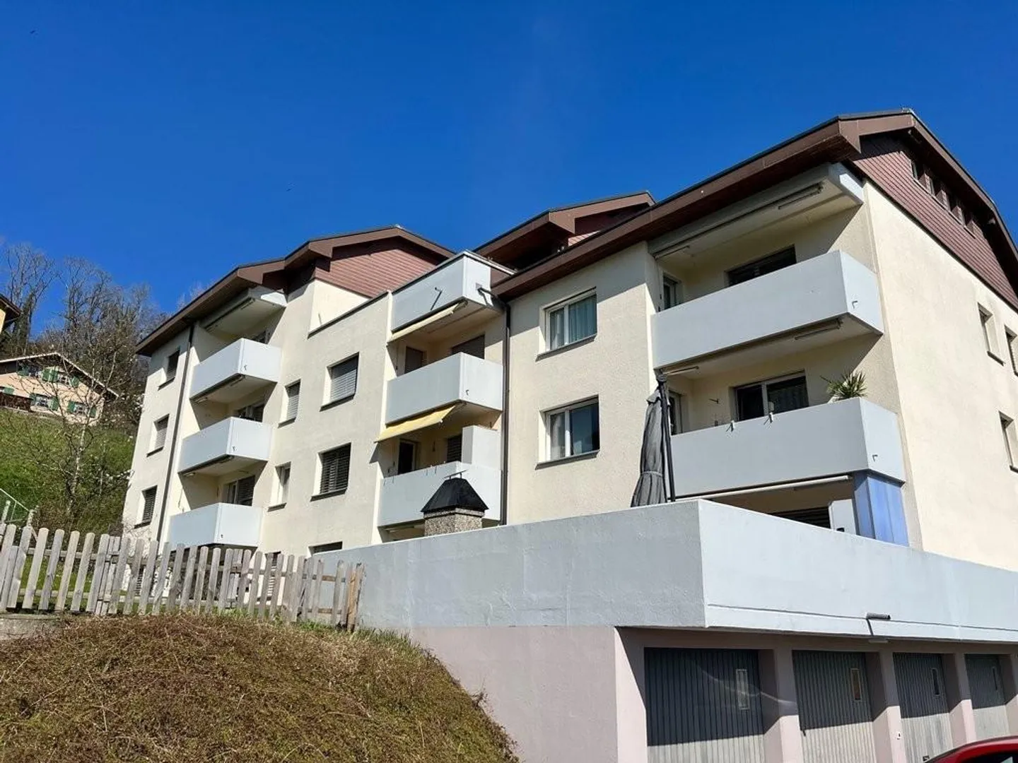 Moderne 4.5 Zimmerwohnung - Foto 2 von 12