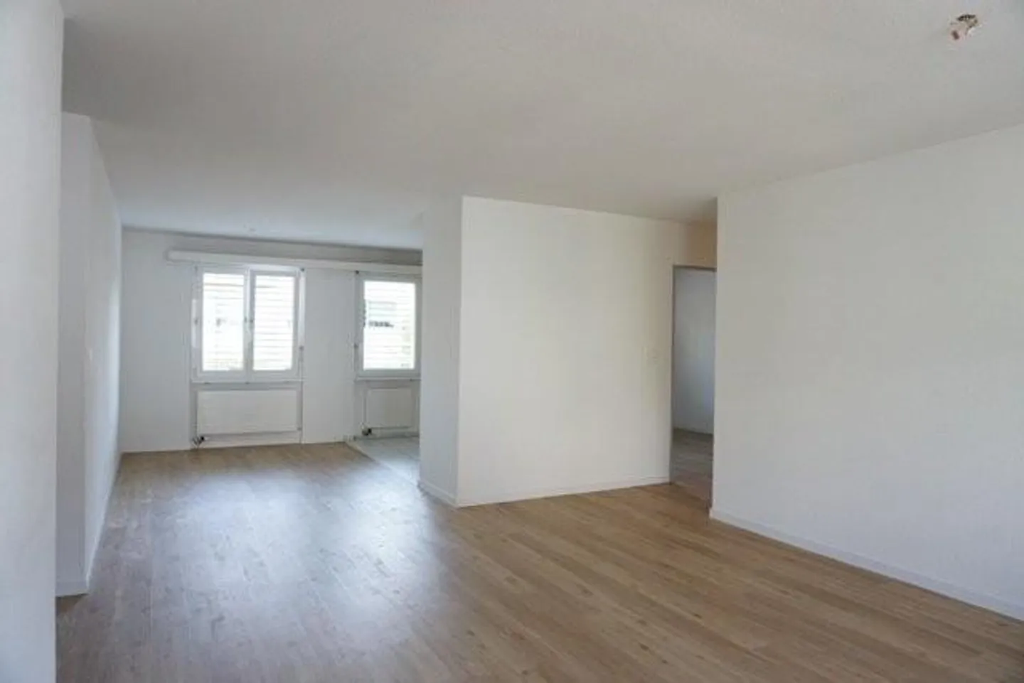 Moderne 4.5 Zimmerwohnung - Foto 4 von 12