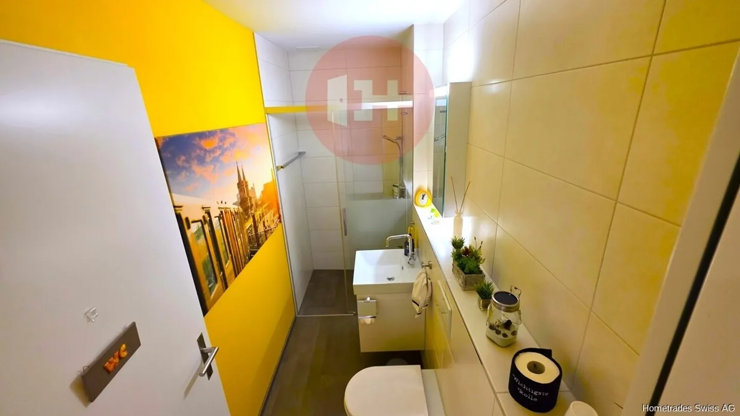 SPACIOUS DREAM APARTMENT IN THE GREEN!! - Photo 8 of 10