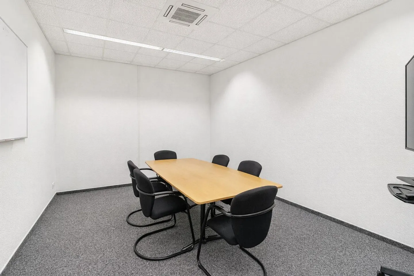 Spazio commerciale attraente - ufficio, produzione e magazzino sotto lo stesso tetto - Foto 5 di 13
