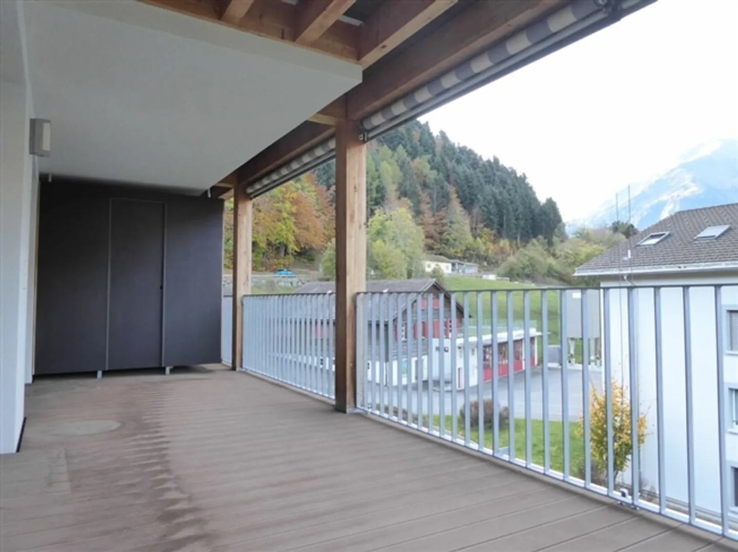 modern 4 1/2-room apartment with large balcony - Photo 6 of 19