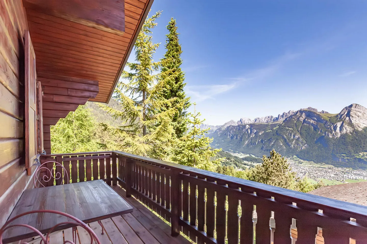 Magnifique CHALET ALPIN au Maienberg - Photo 2 sur 9