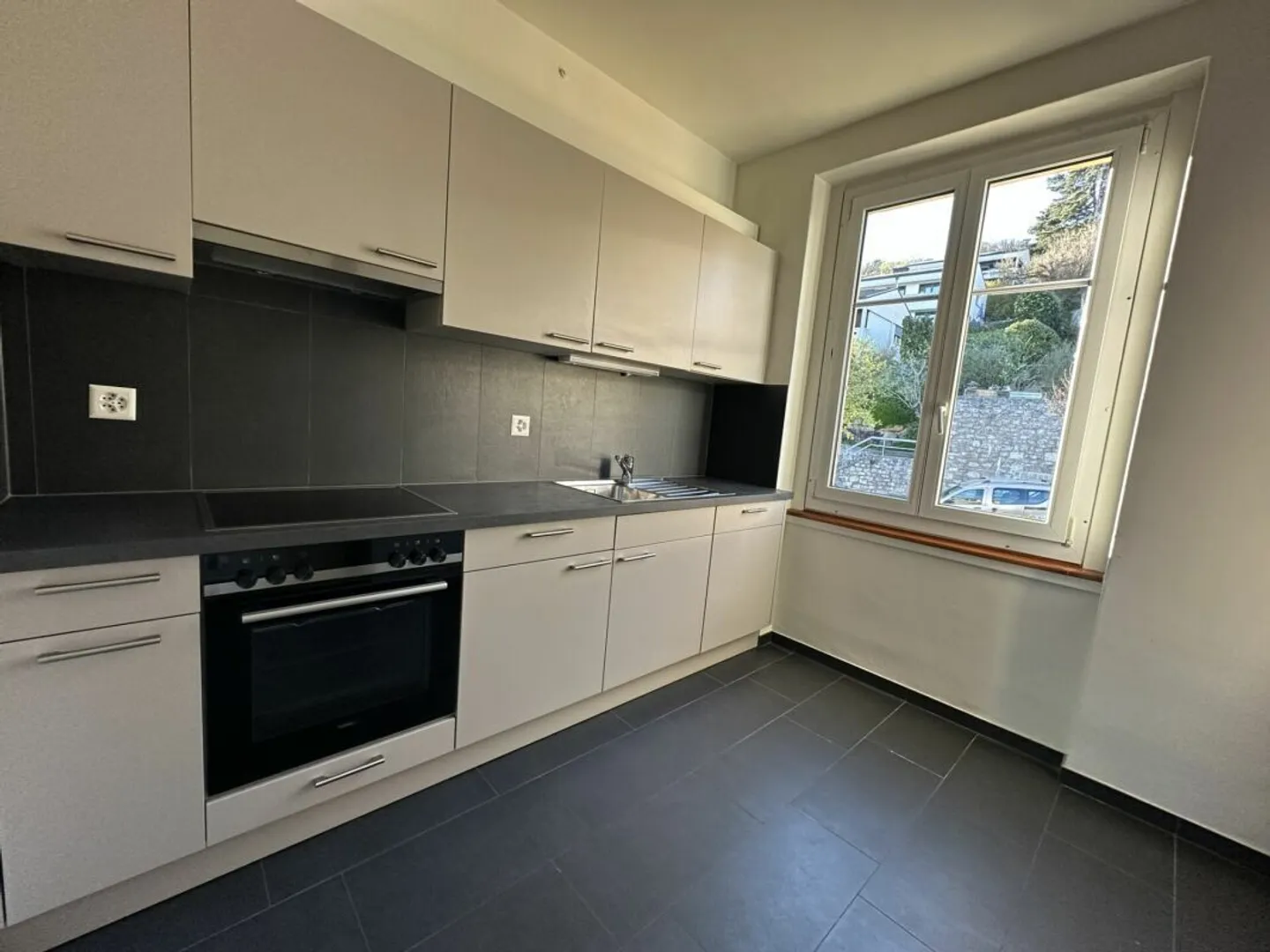 Bellissimo appartamento luminoso con vista sul lago - Alpes 84, Neuchâtel - Foto 3 di 14