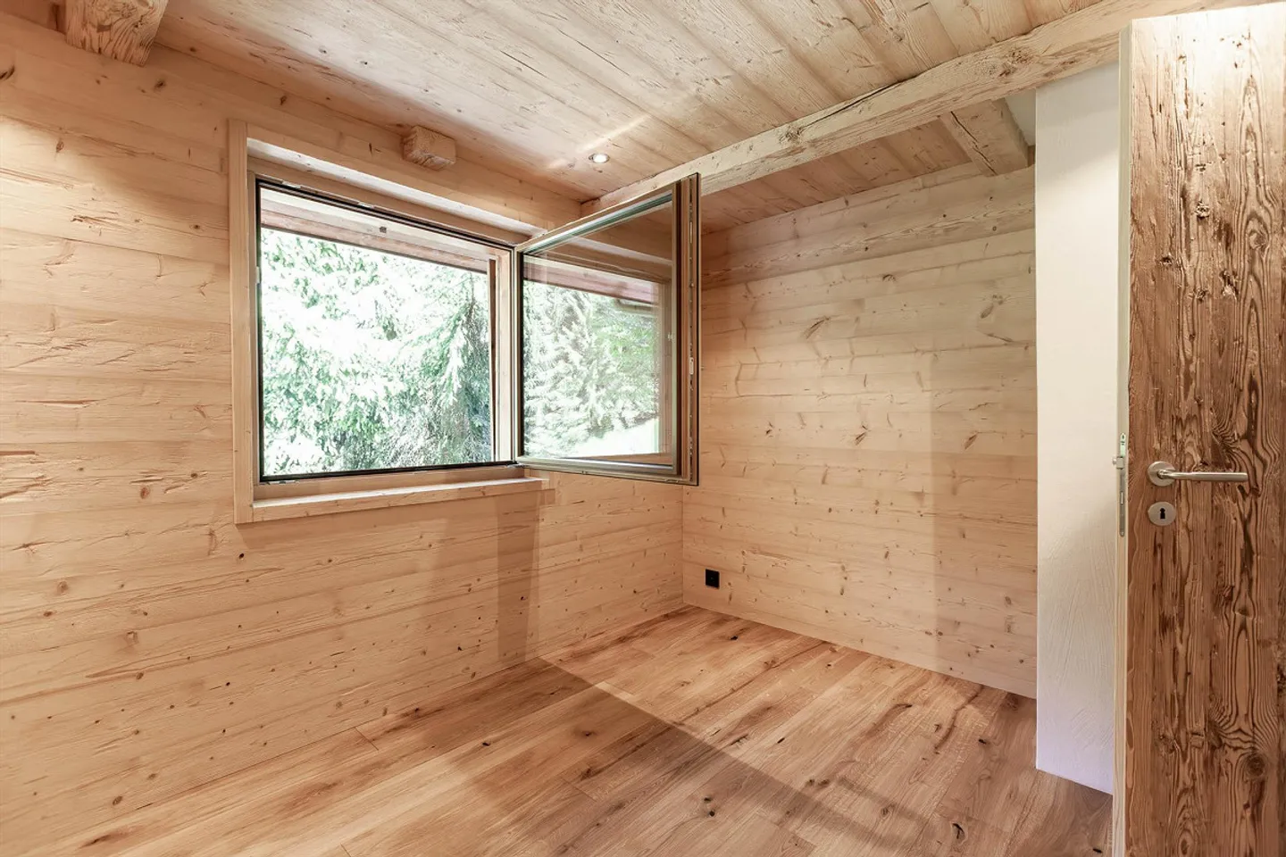 Magnifique CHALET ALPIN au Maienberg - Photo 8 sur 9