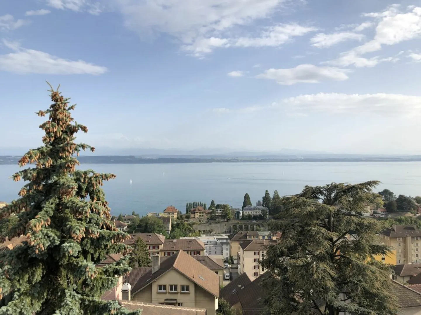 Bellissimo appartamento luminoso con vista sul lago - Alpes 84, Neuchâtel - Foto 1 di 14
