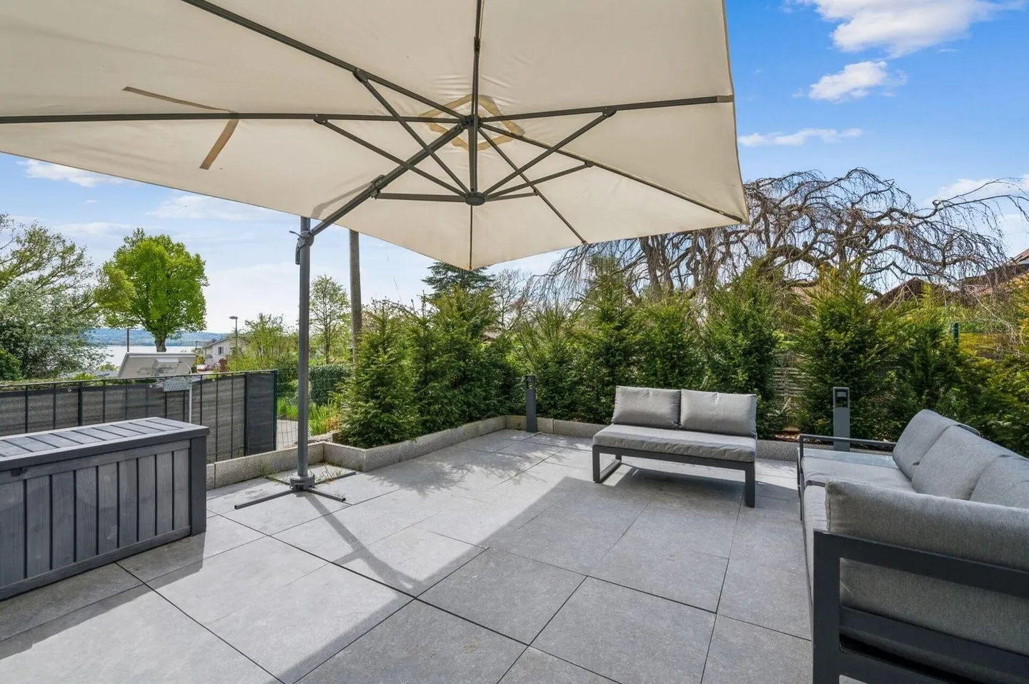 Appartamento giardino esclusivo di 5,5 stanze in una posizione tranquilla - Foto 11 di 13