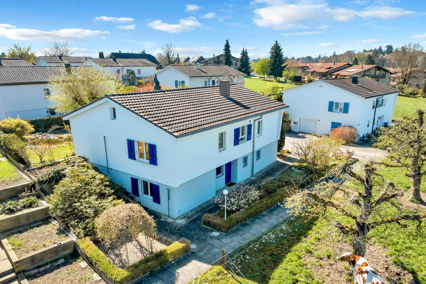Maison individuelle indépendante avec double garage à Jegenstorf - Photo 1 sur 25